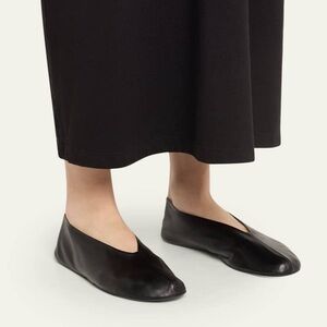 THE ROW Stella Black Lambskin Ballerina Slippers EU 38 US 8